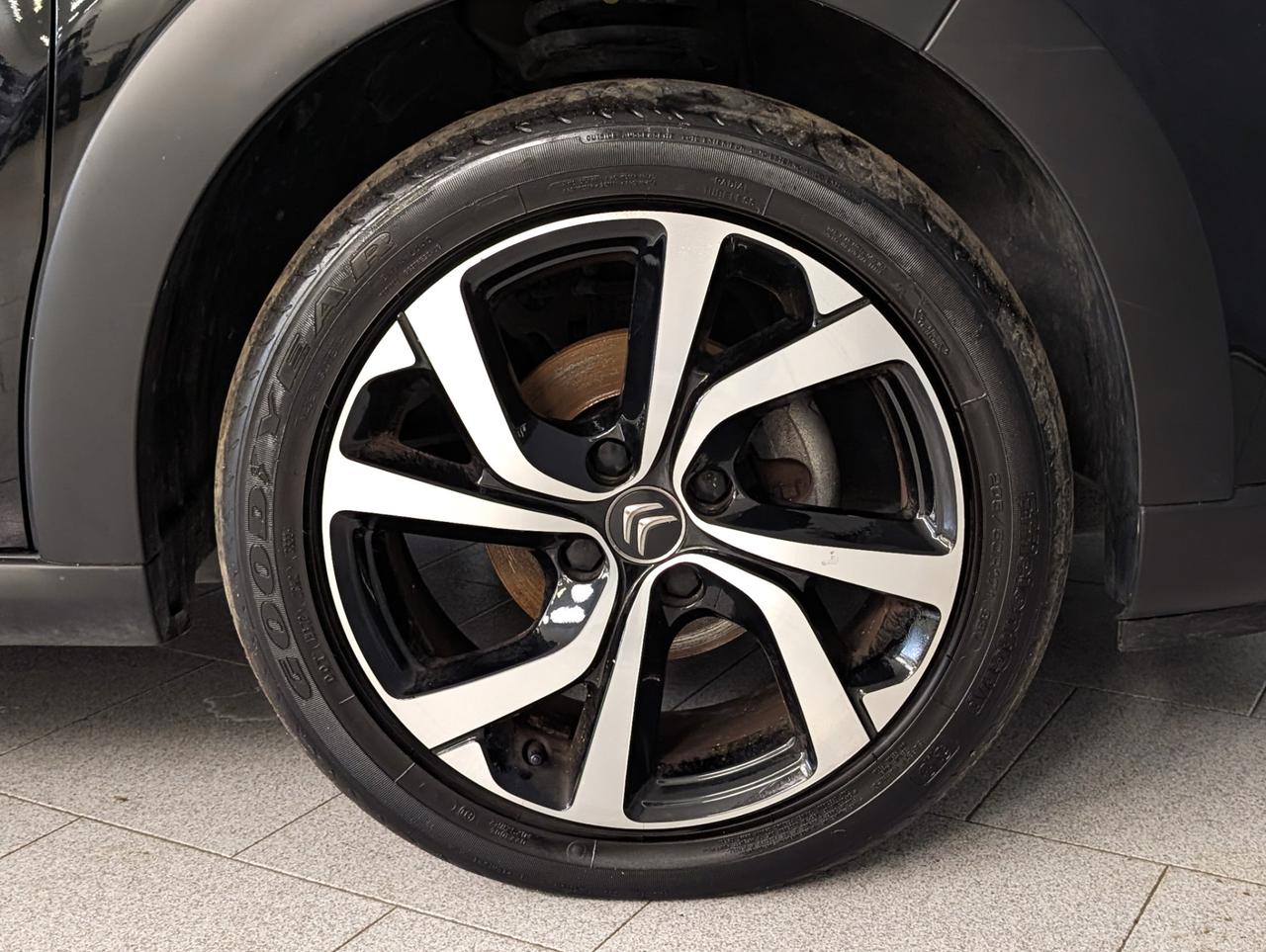Citroen c3 iii 1.2 puretech EAT6 110cv Shine