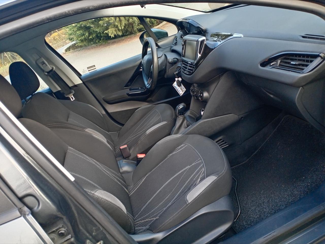 Peugeot 208 1.4 HDi 68 CV 5 porte Active