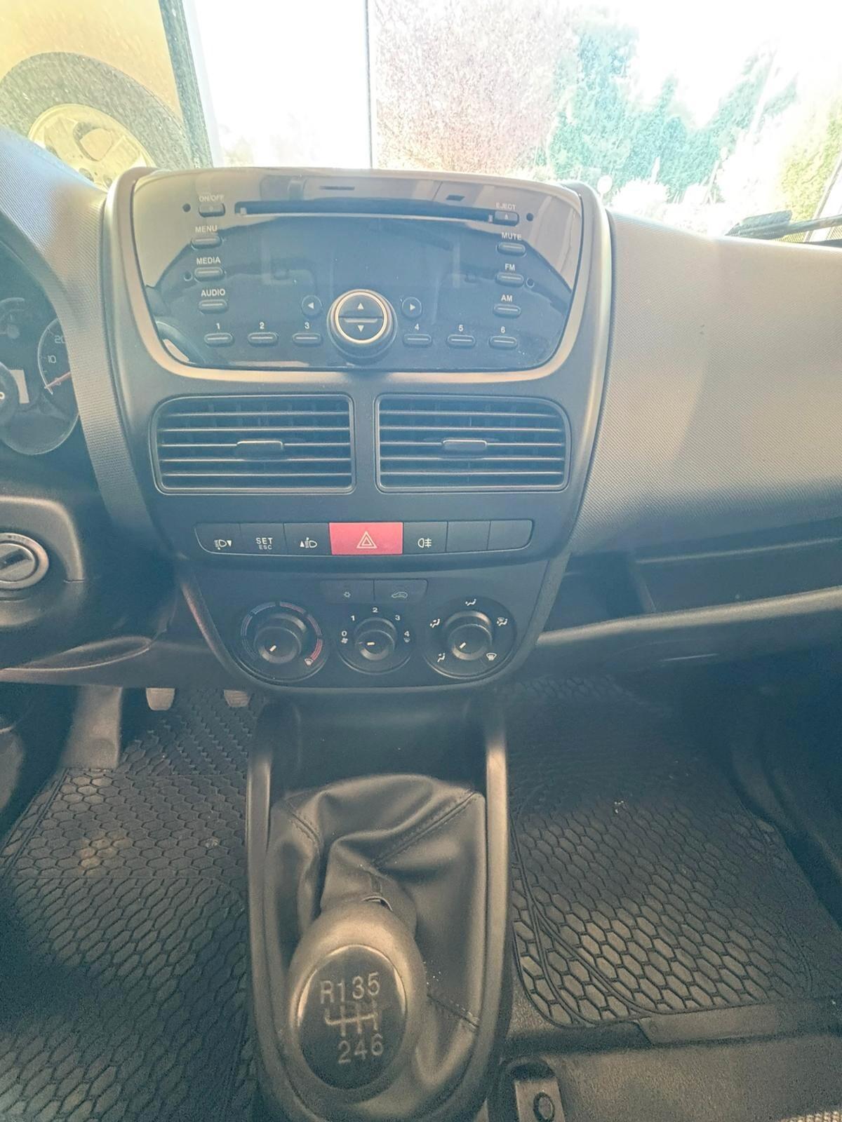 CAMIOCINO FIAT DOBLO WORK-UP CASSONE Diesel 1600 CV 105 MULTIJ ET Km 278.451 garanzia 12 mesi