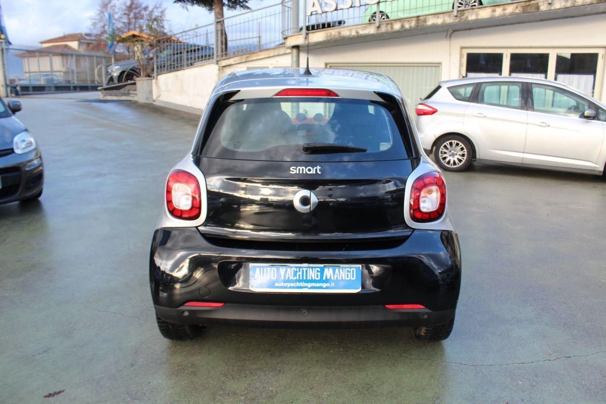 SMART Forfour 70 1.0 Passion