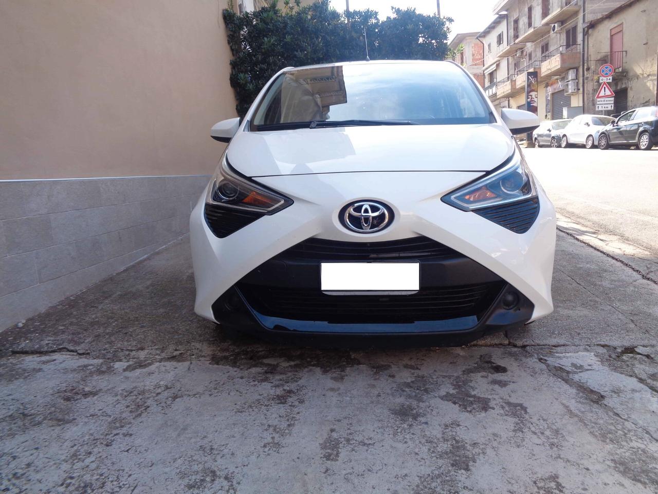 Toyota Aygo 1.0 VVT-i 72 CV x-fun (Finanziabile)