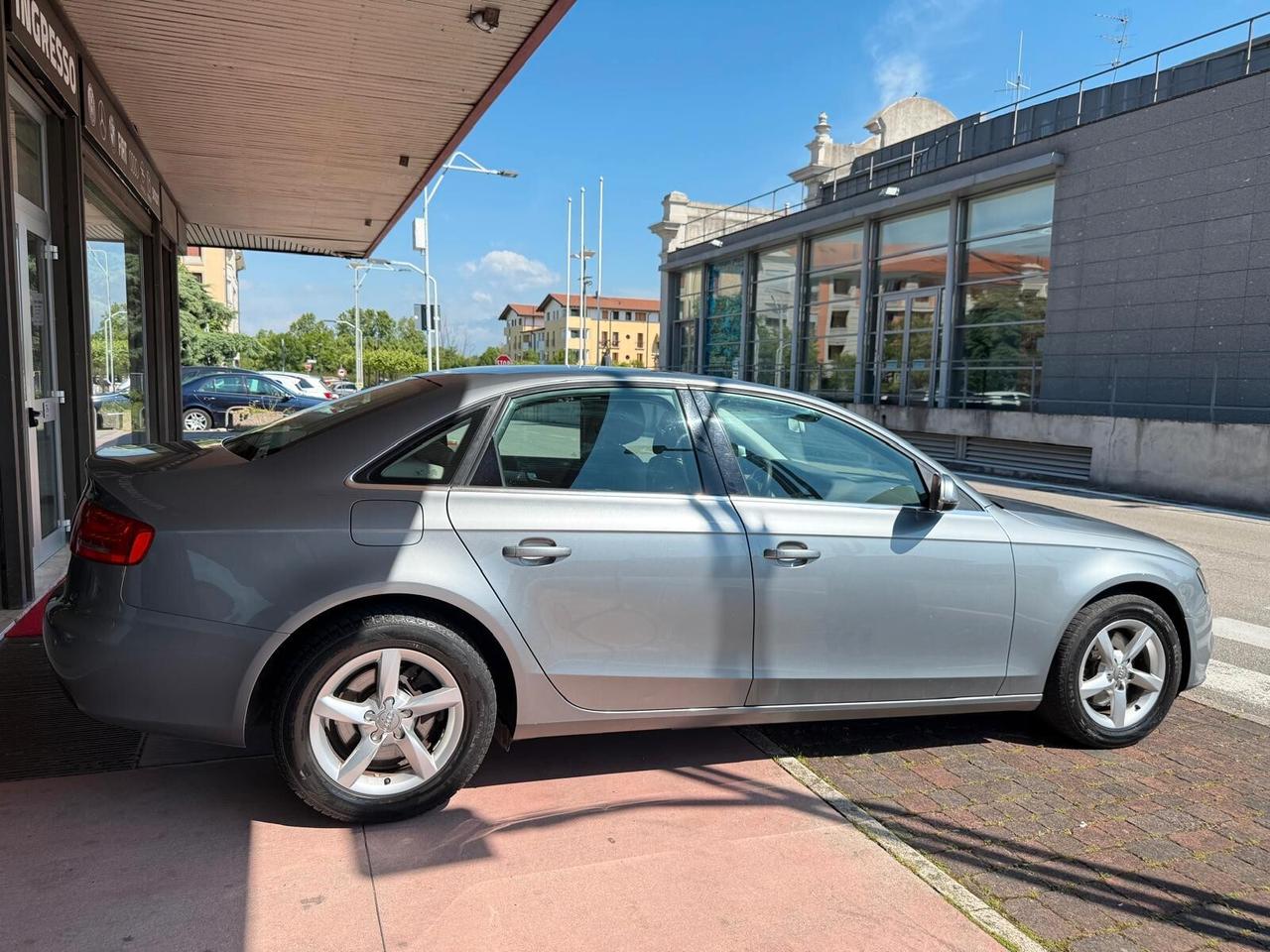 Audi A4 1.8 TFSI 120 CV Ambiente