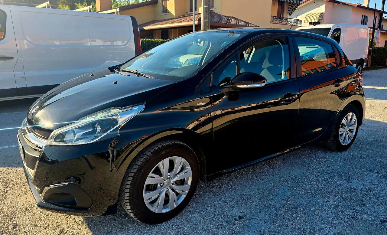 Peugeot 208 Benzina 82cv Stop&Start - 2019