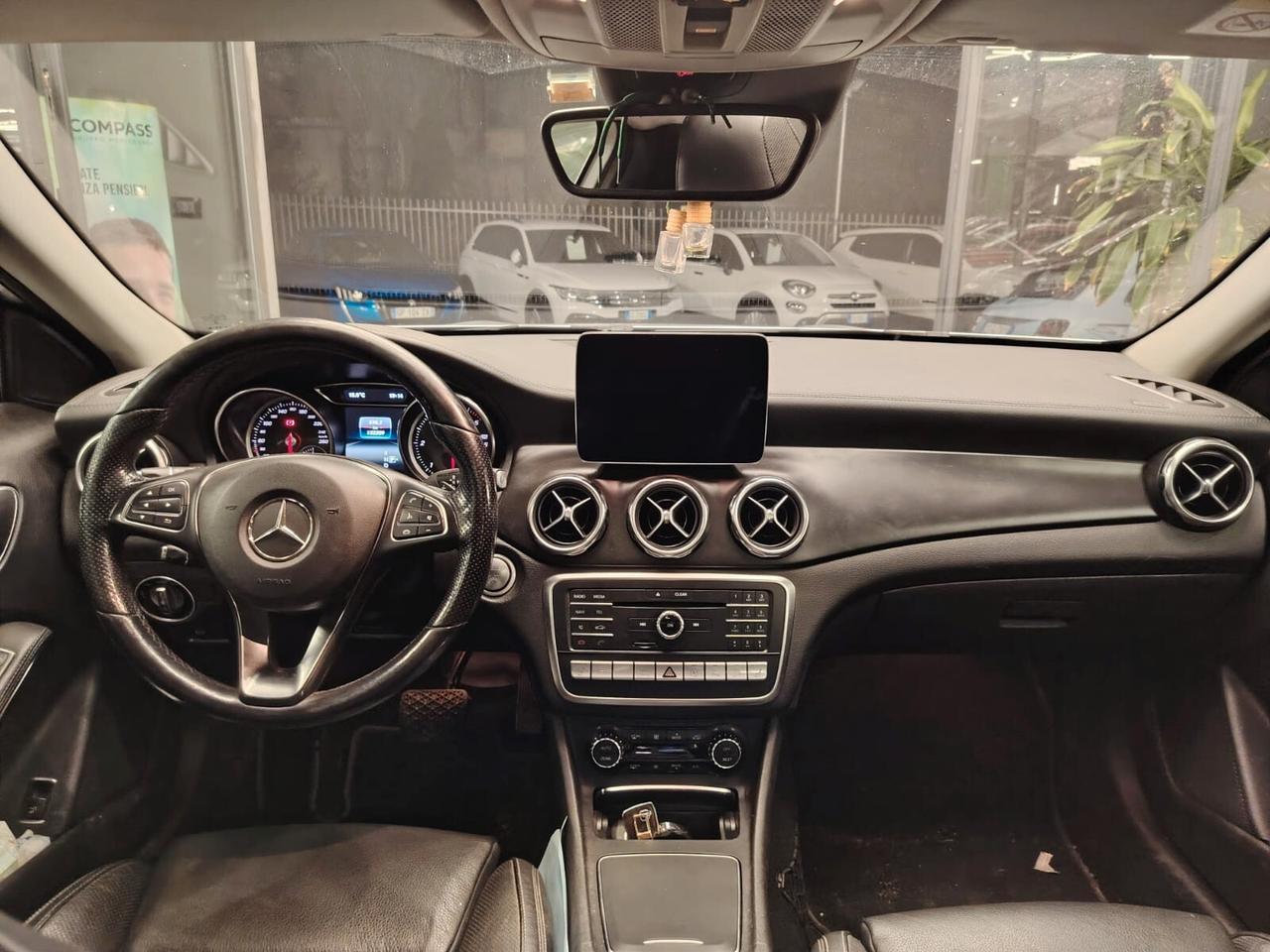 Mercedes-Benz GLA 220 d Automatic 4Matic Sport