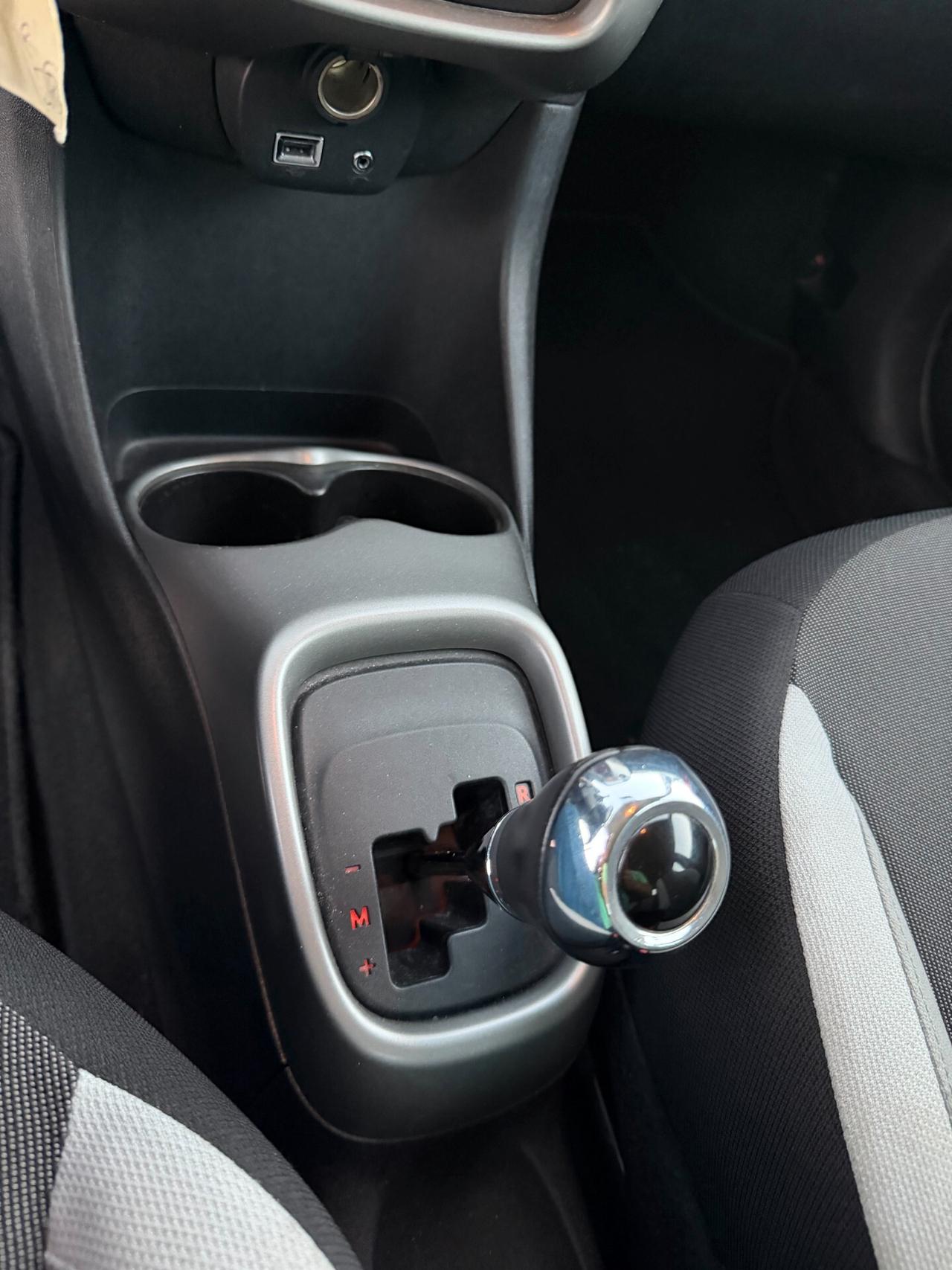 Toyota Aygo 1.0 VVT-i 69 CV 5 porte x-play TSS MMT
