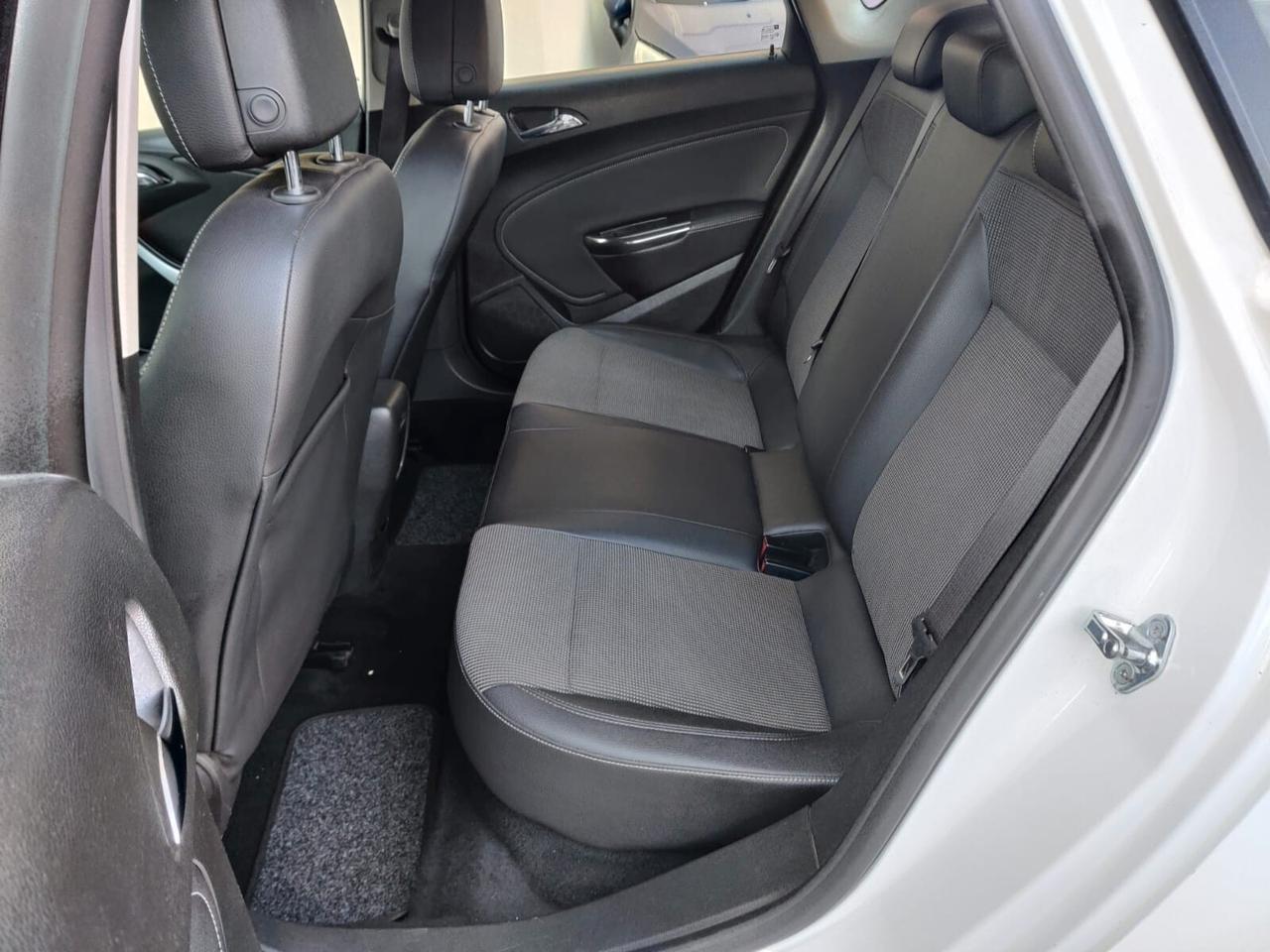 Opel Astra 1.7 CDTI 110CV 5 porte Cosmo