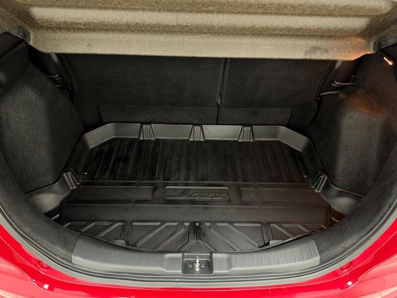 Honda Jazz 1.3 Elegance Navi ADAS