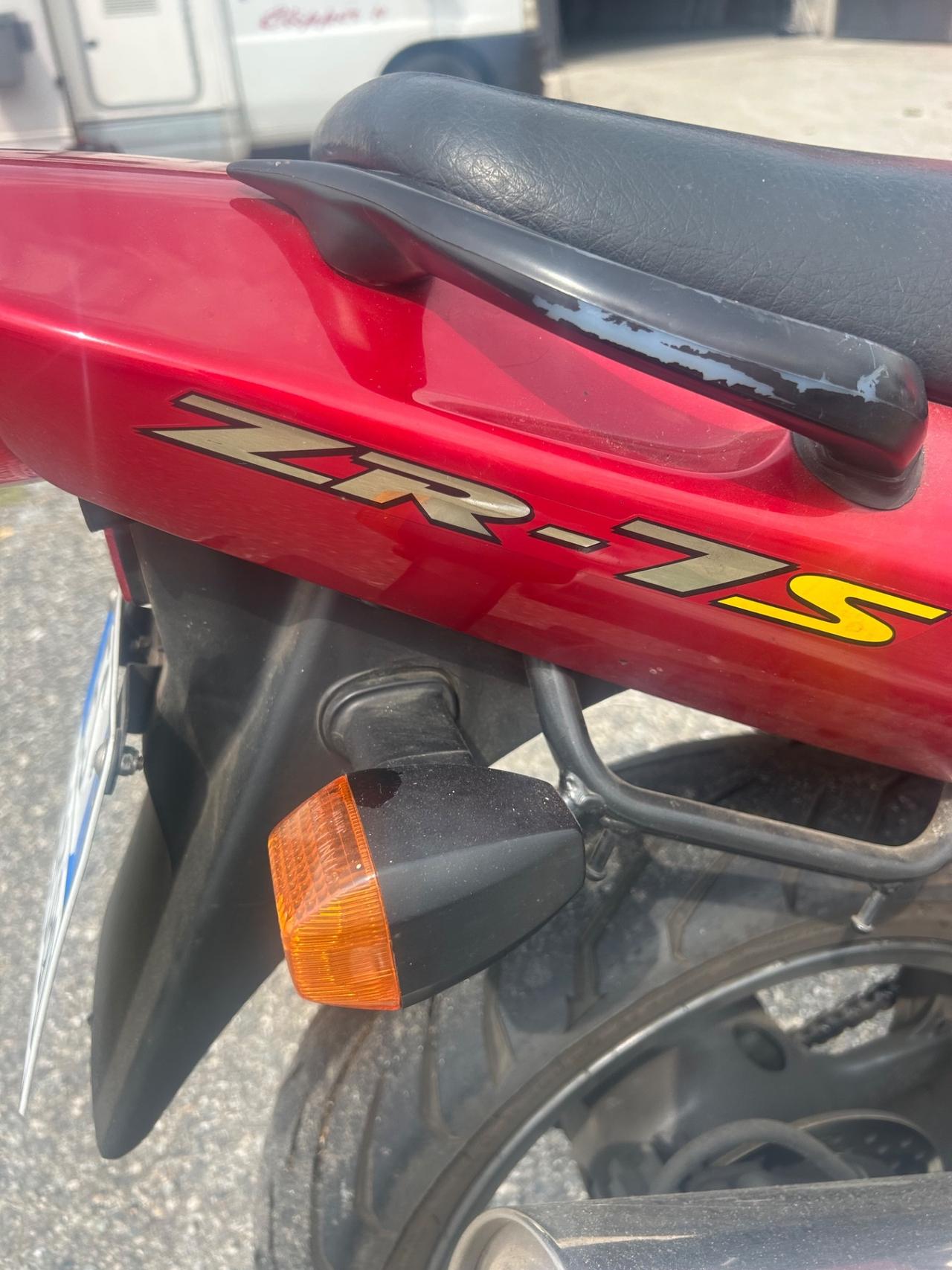 903 zr7s 1200 kawasaki del 2002 in saldo