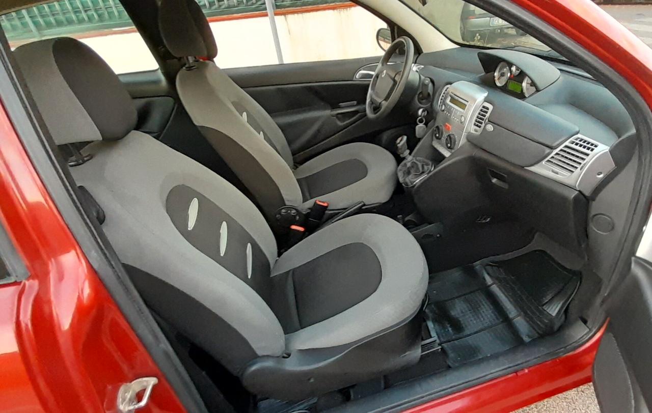 Lancia Ypsilon 1.2 Argento