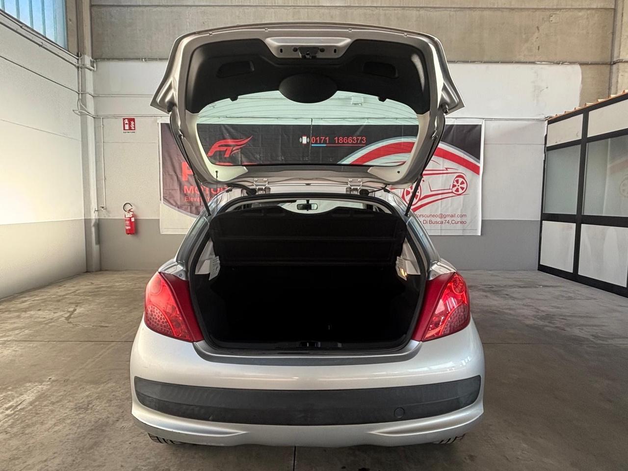 Peugeot 207 1.4 8V 75CV 5p. Energie