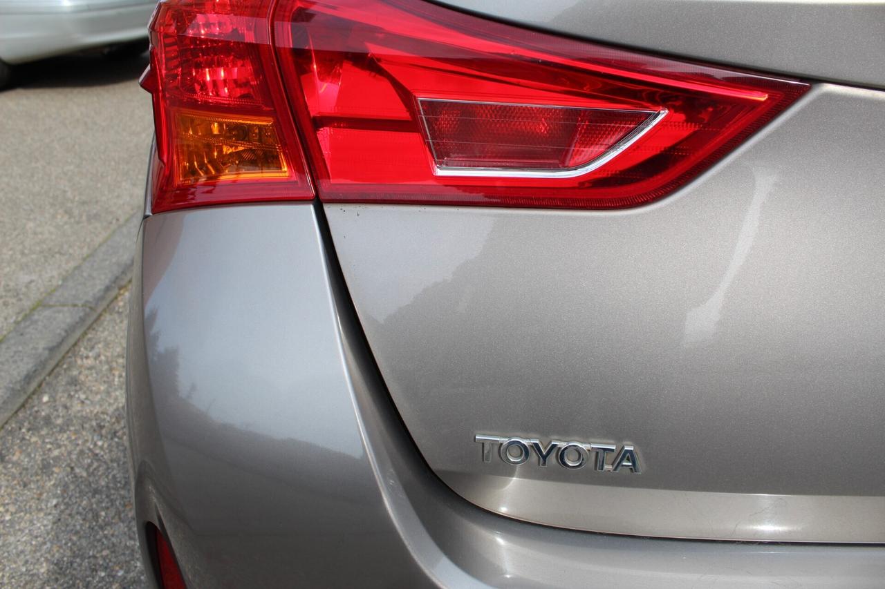 Toyota Auris 1.4 D-4D Active