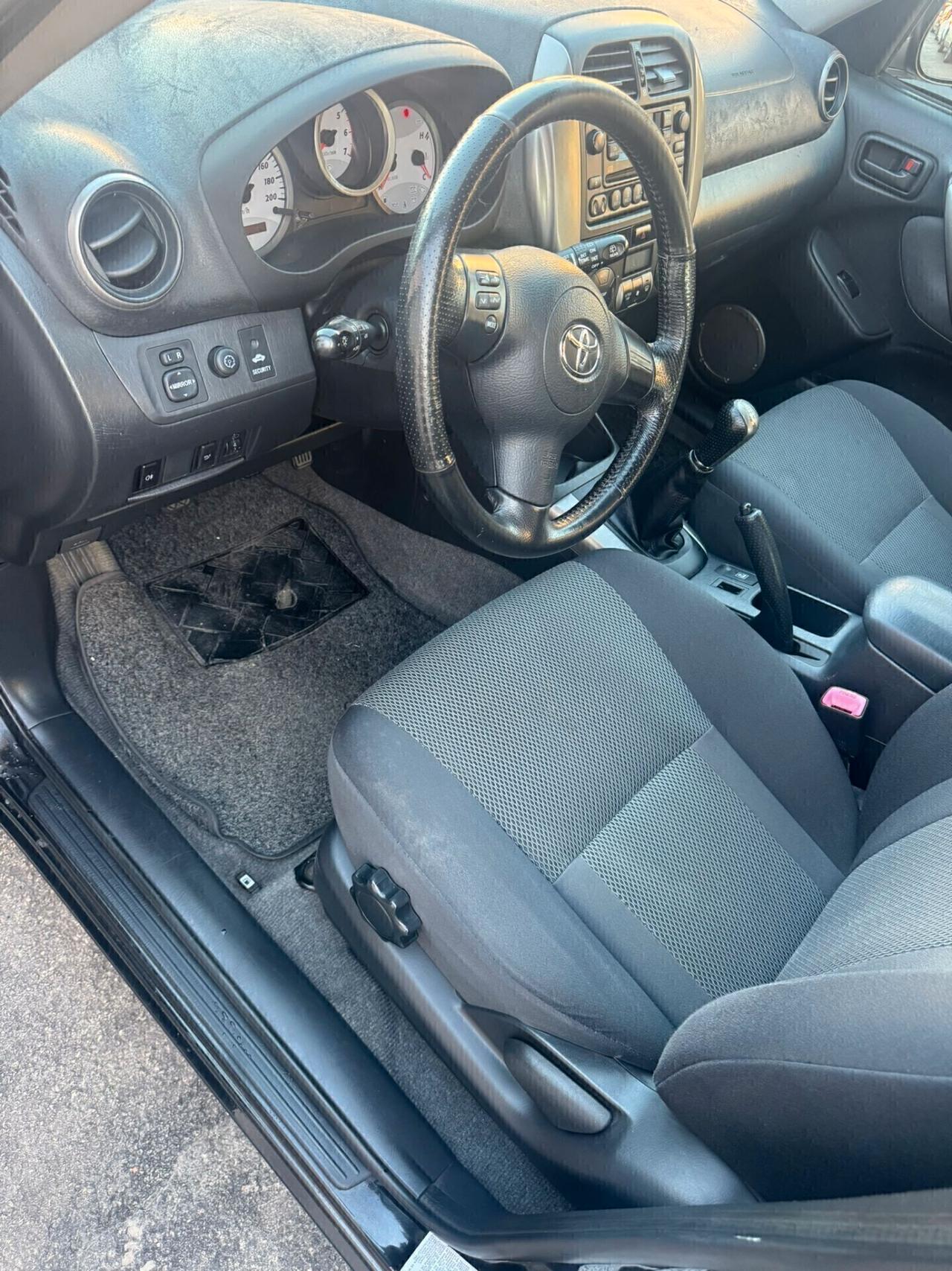 Toyota RAV 4 RAV4 2.0 Tdi D-4D cat 5 porte Sol