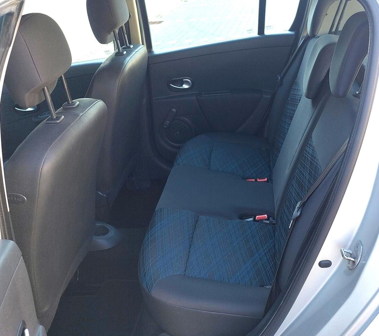 RENAULT CLIO 1.2 -PARI AL NUOVO-NEOPATENTATI