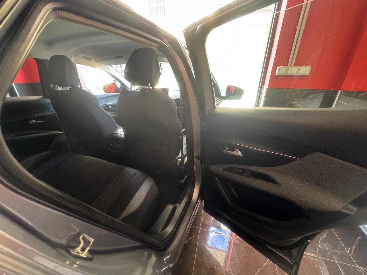 Peugeot 3008 BlueHDi 130 S&S Allure