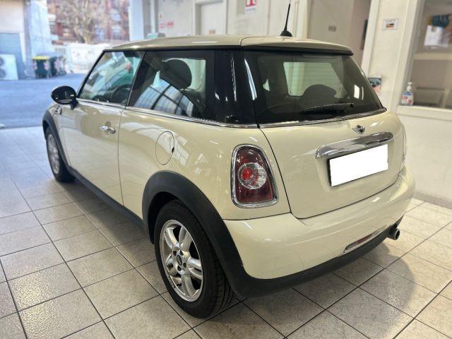 MINI One 1.6 16V One (55kW)