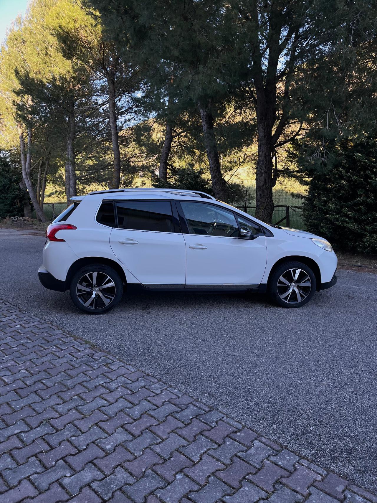 Peugeot 2008 1.6 BLUEHDI ALLURE S&S CON SISTEMA START&STOP