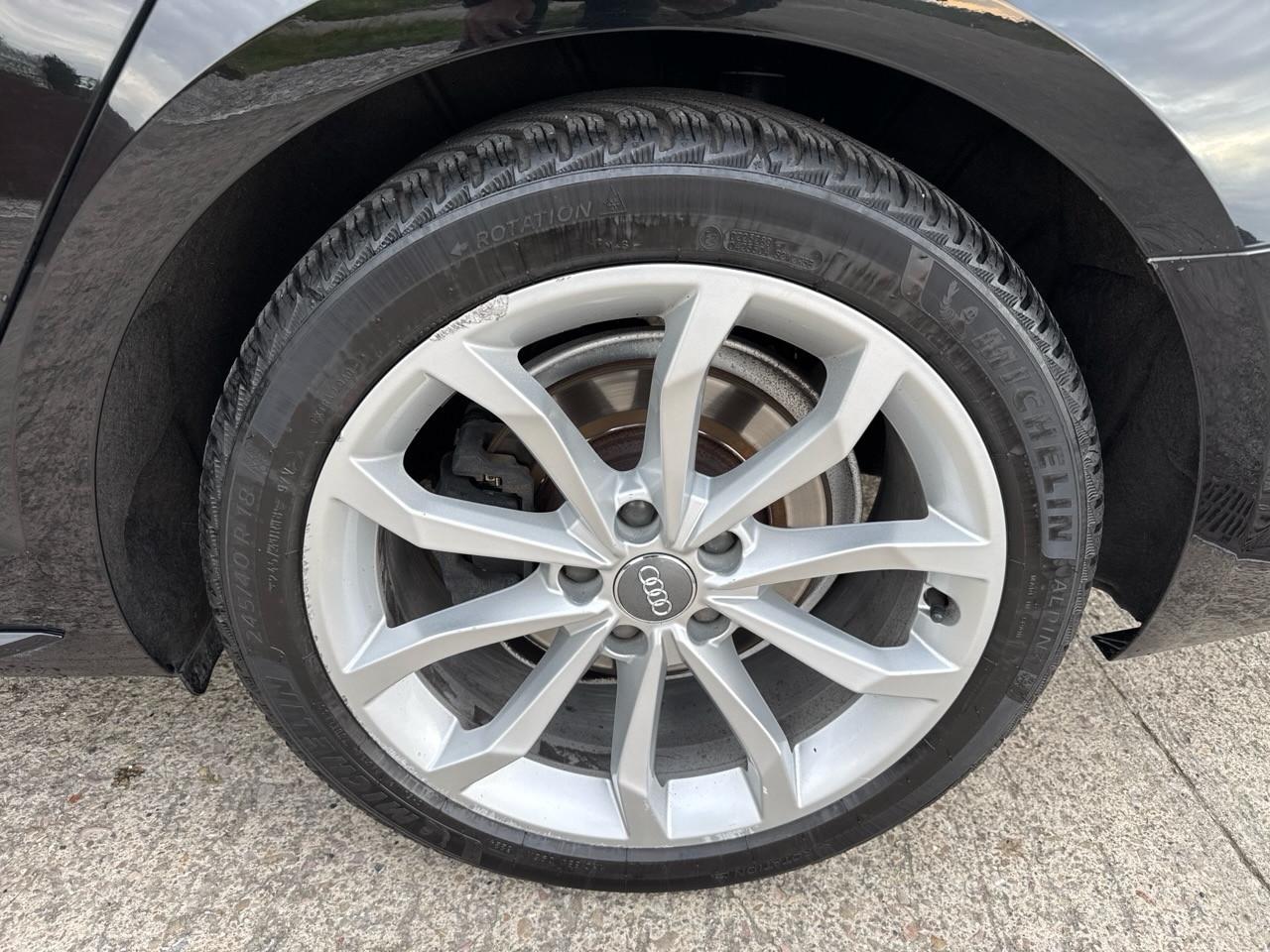 Audi A4 Avant 40 TDI quattro S tronic Business Advanced