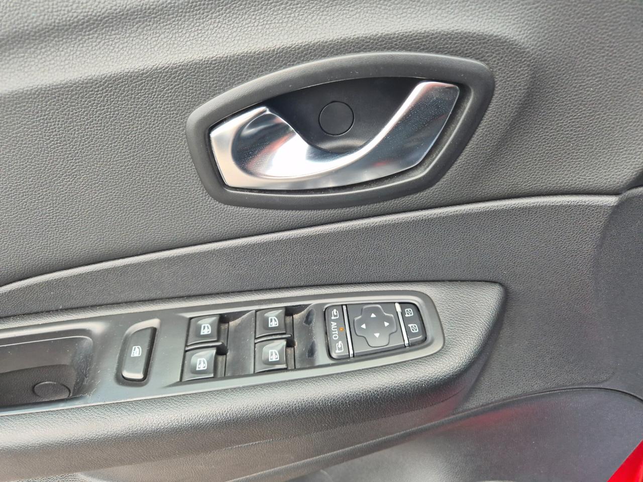 Renault Captur dCi 8V 110 CV Start&Stop Energy Initiale Paris