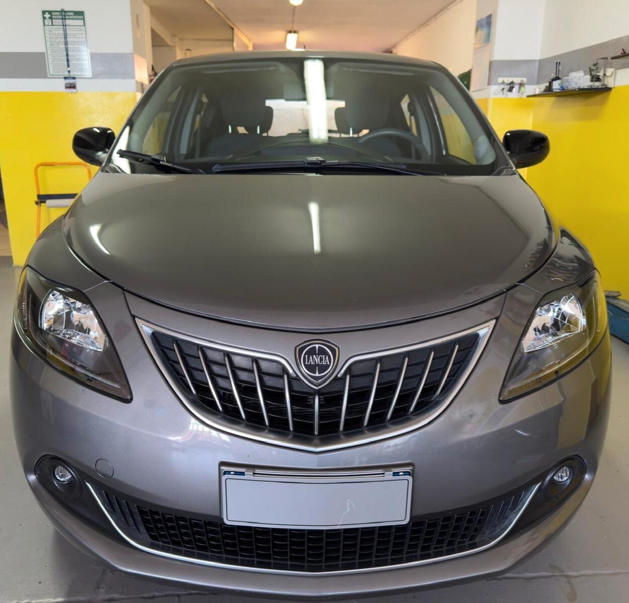 Lancia Ypsilon 1.0 FireFly 5 porte S&S Hybrid Ecochic Silver