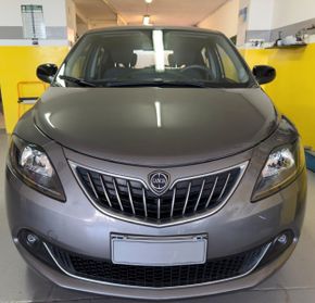 Lancia Ypsilon 1.0 FireFly 5 porte S&S Hybrid Ecochic Silver