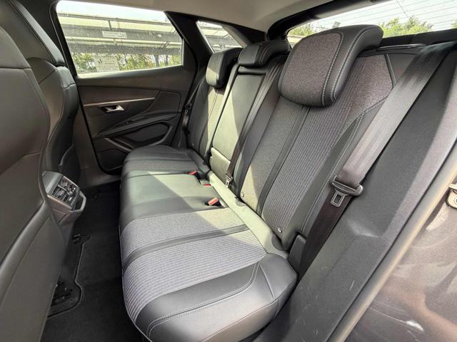 PEUGEOT 3008 1.2 PureTech Turbo 130 S&S EAT8 Allure