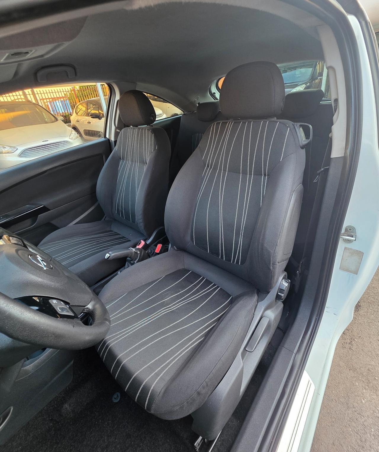 Opel Corsa 1.2 80CV 3 porte GPL-TECH Edition