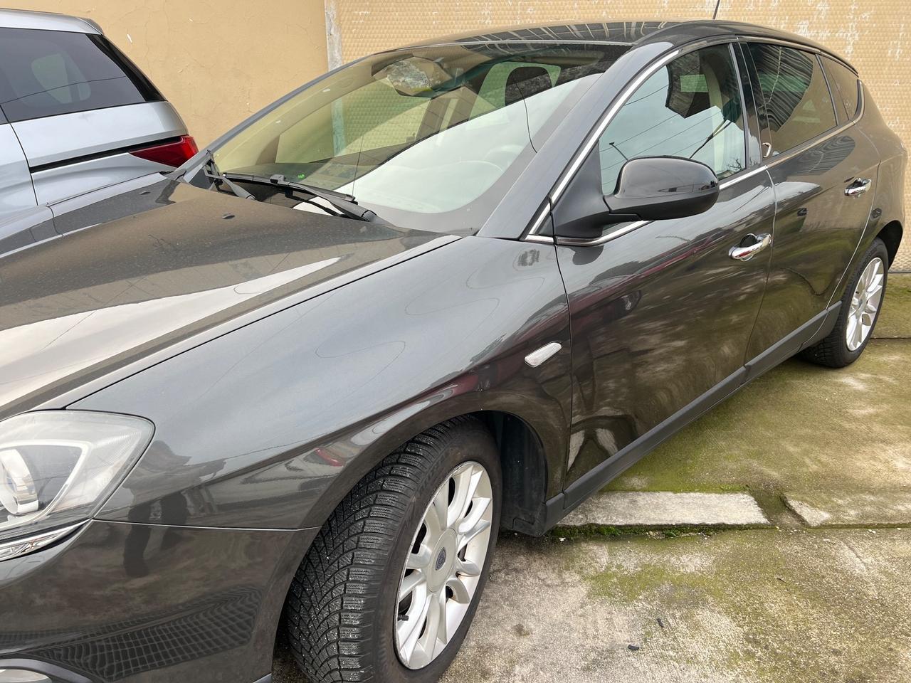 Lancia Delta 1.4 T-Jet 120 CV Silver Ecochic GPL