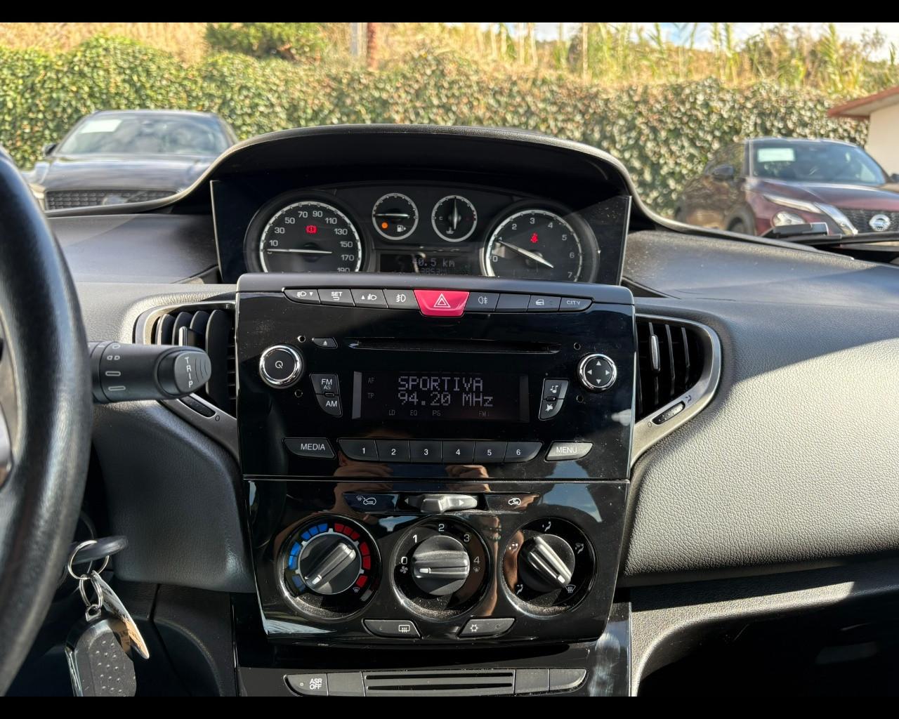 LANCIA Ypsilon 3ª serie - Ypsilon 1.2 69 CV 5 porte 30th Anniversary