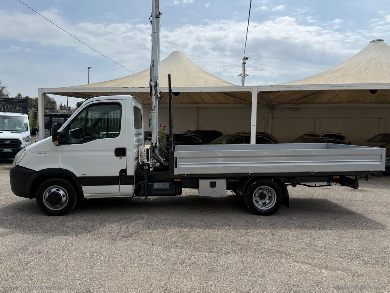 Daily 35C15 3.0 Hpi CASSONE FISSO CON GRU