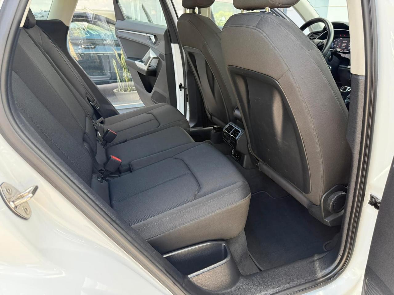 Audi Q3 35 TDI S tronic Business Advanced