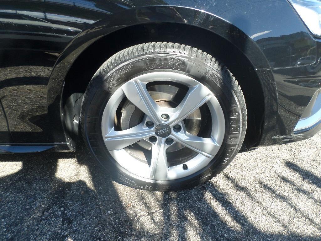 Audi A4 Avant 40 TDI quattro S tronic Business Advanced