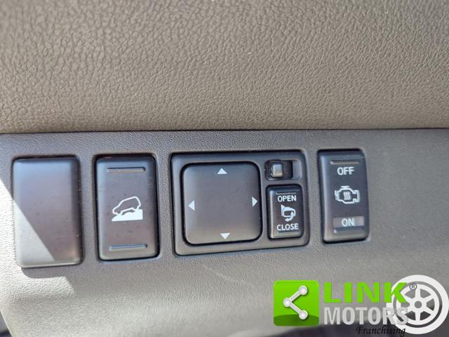 NISSAN Pathfinder 2.5 dCi LE Platinum
