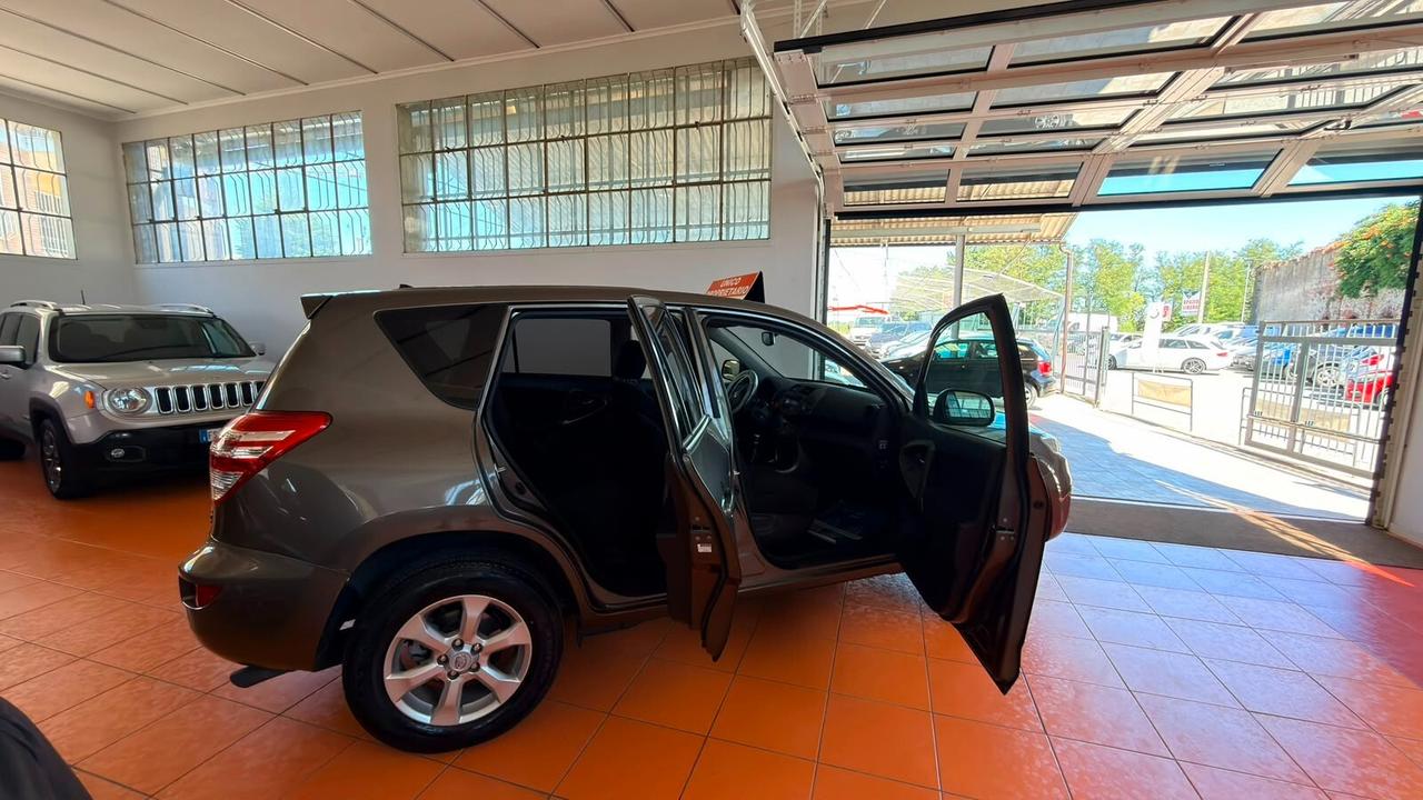Toyota RAV 4 RAV4 Crossover 2.0 Exclusive