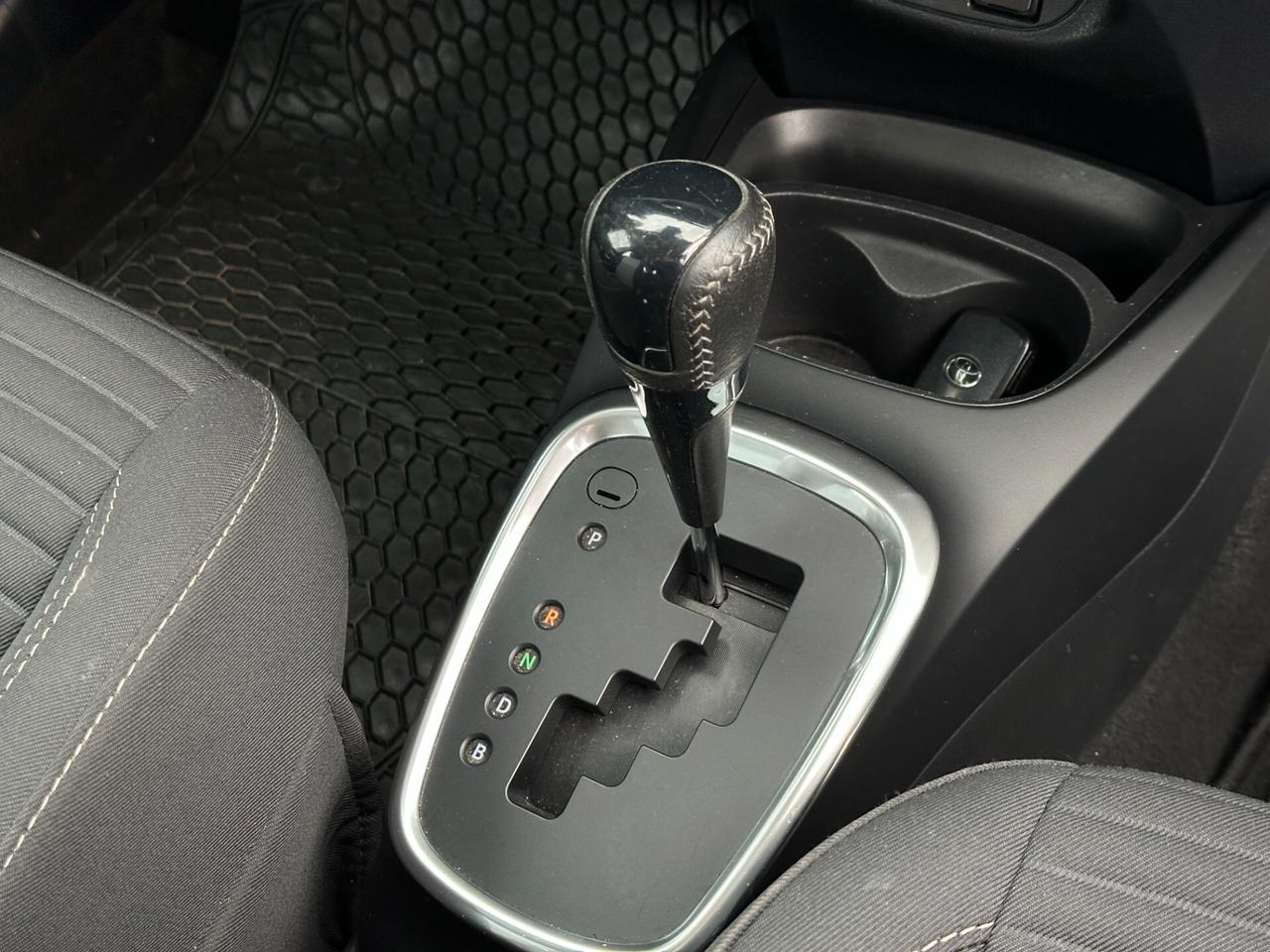 TOYOTA Yaris 1.5 Hybrid 5 porte Business