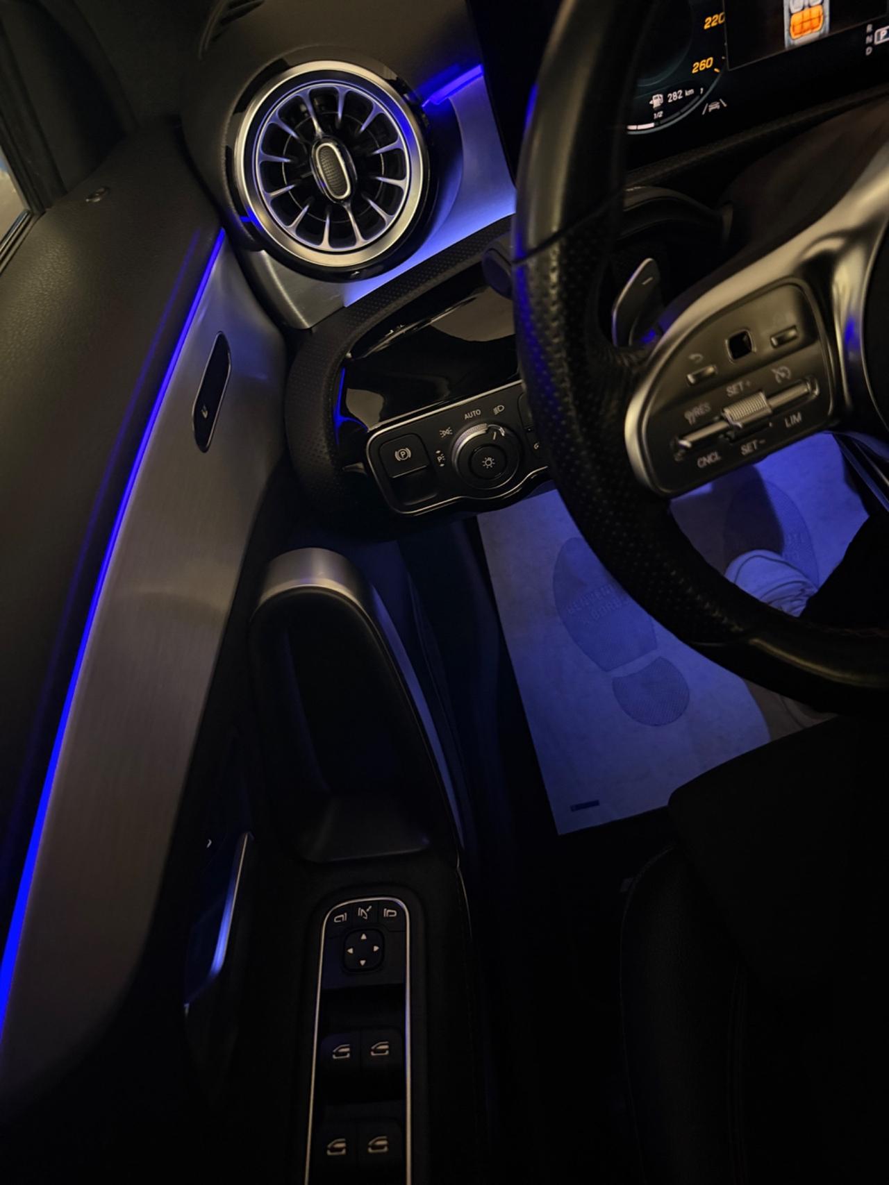 Mercedes-benz A180d Premium Amg -2021 AMBIENT/NAVI