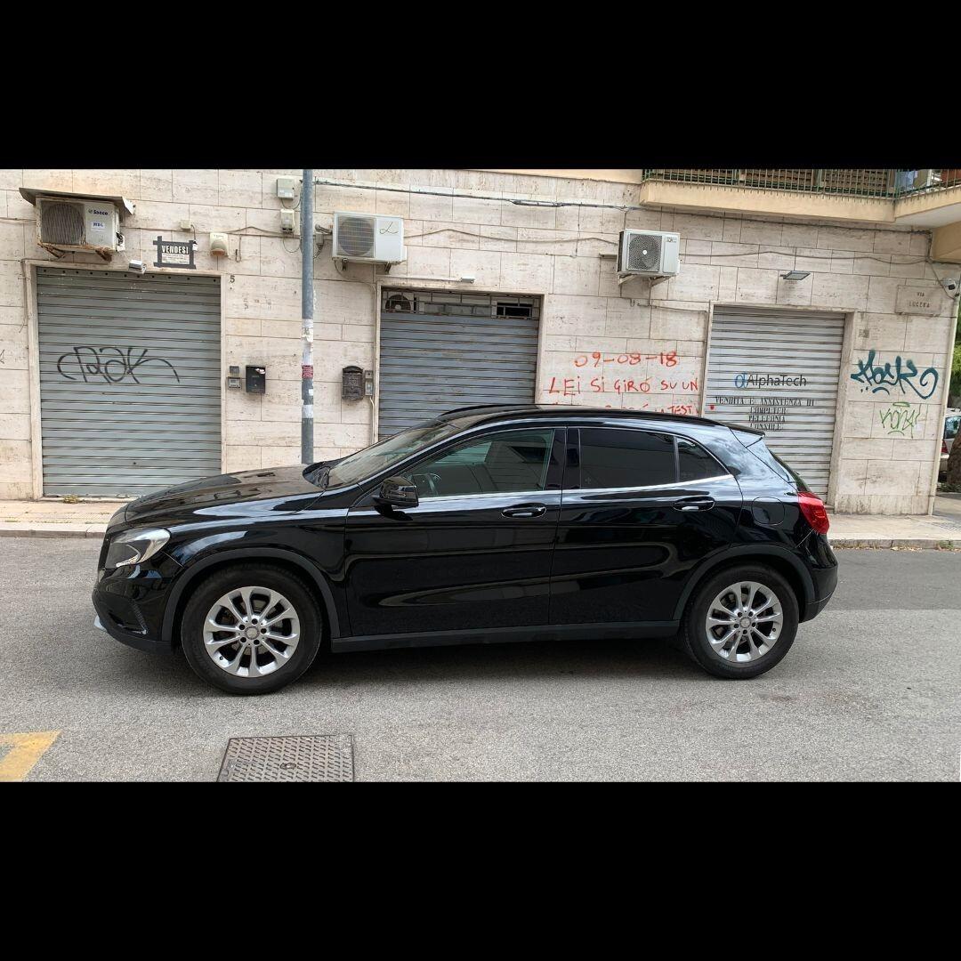 Mercedes GLA 180d **cambio automatico**