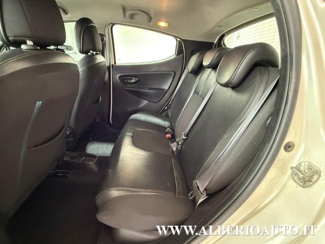 LANCIA Ypsilon 1.2 69 CV 5 porte Platinum