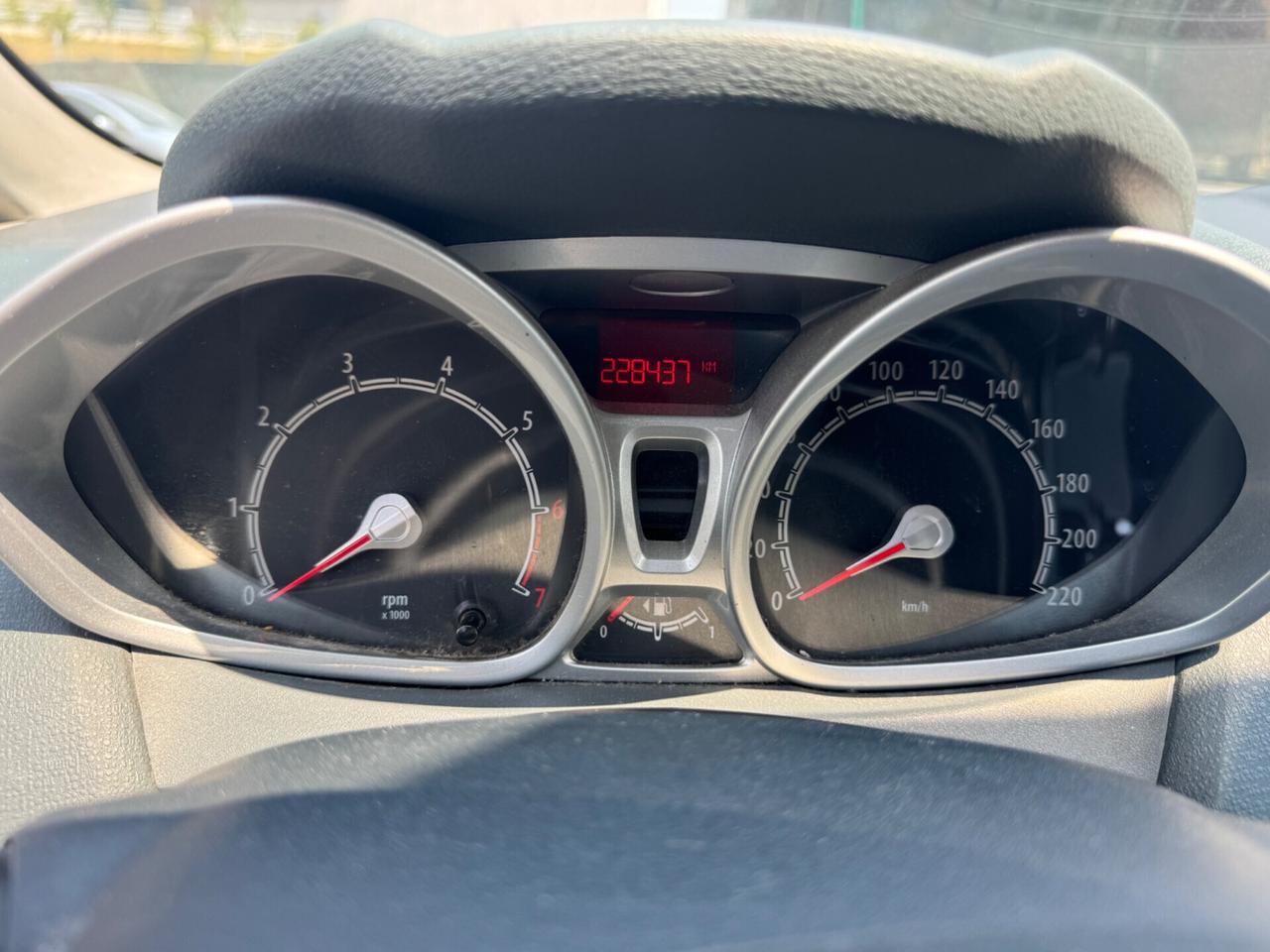 Ford Fiesta 1.4 5 porte Bz.- GPL Titanium