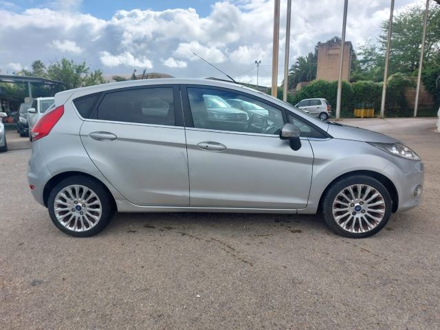 FORD Fiesta 1.4 TDCi 70CV 5 porte