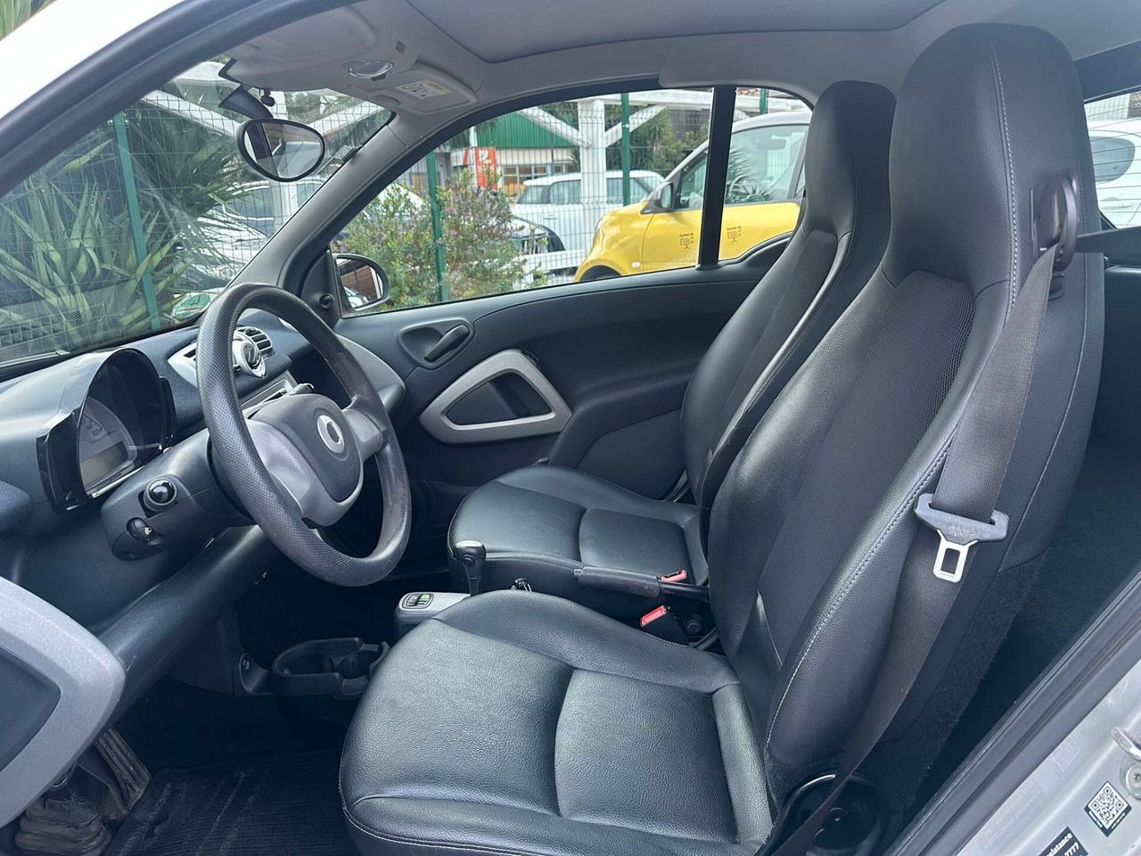 Smart ForTwo 1000 52 kW MHD coupé pure