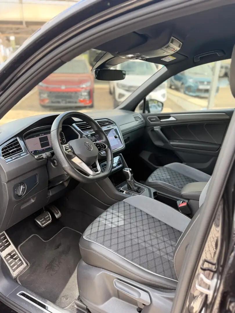 Volkswagen Tiguan 2.0 TDI 150 CV SCR DSG R-Line