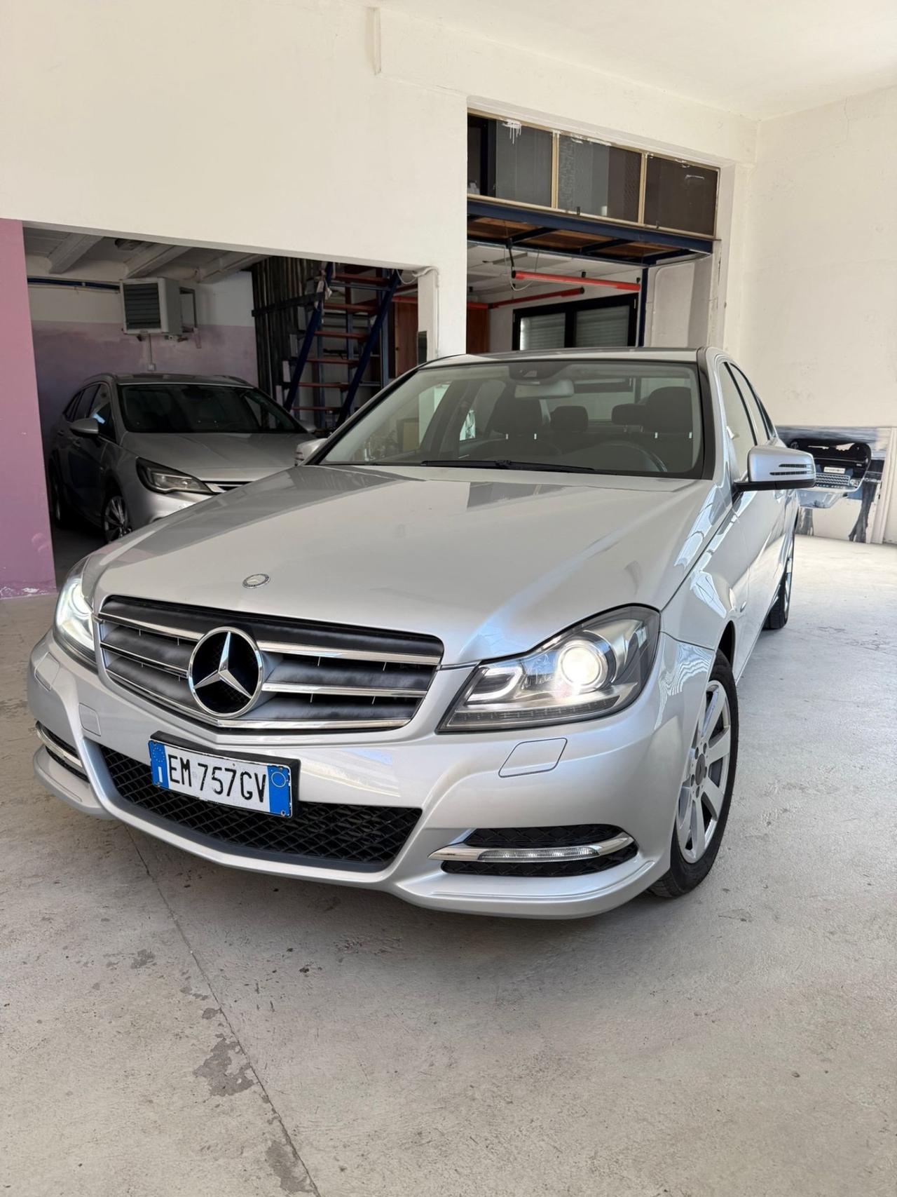 Mercedes-benz C 200 CDI BlueEFFICIENCY Avantgarde