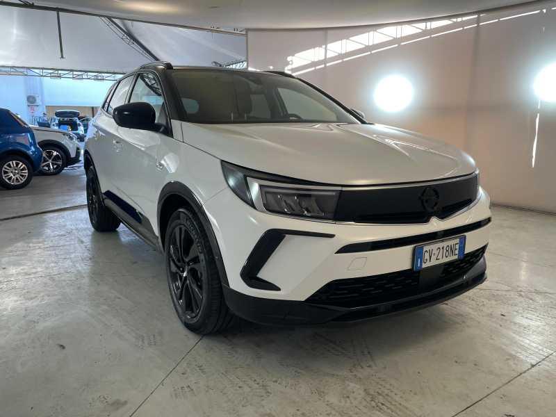 OPEL GRANDLAND GS HYBRID 136 HP