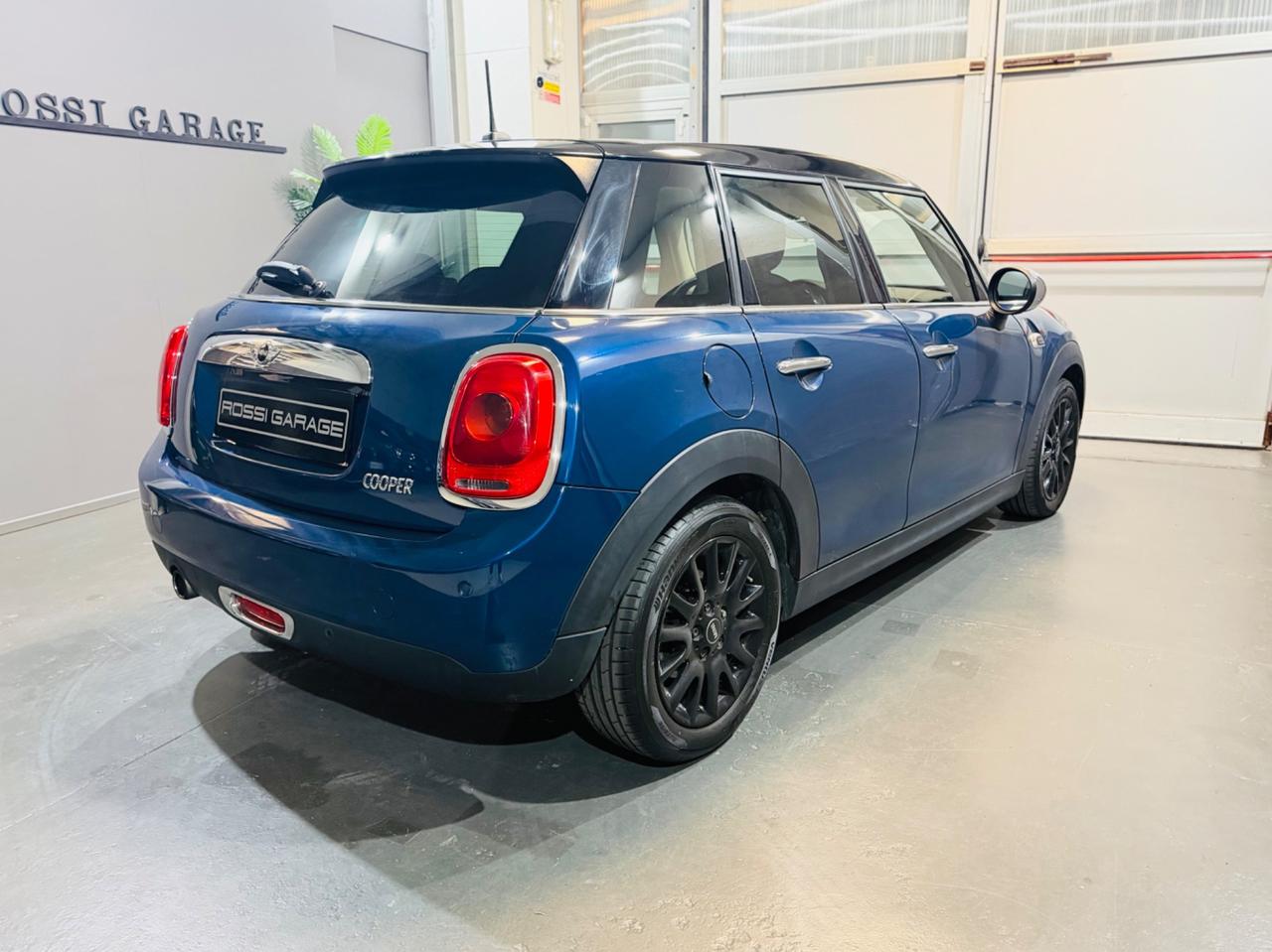 MINI 1.5 COOPER 5 PORTE