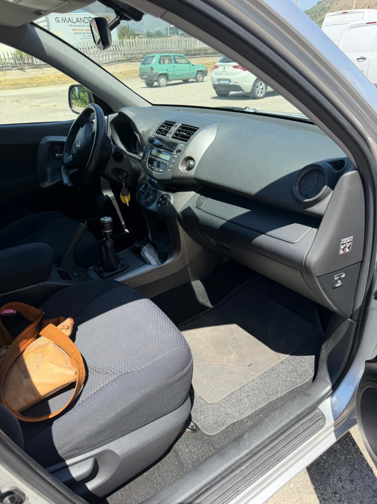 Toyota RAV 4 RAV4 2.2 D-4D 150 CV DPF Luxury