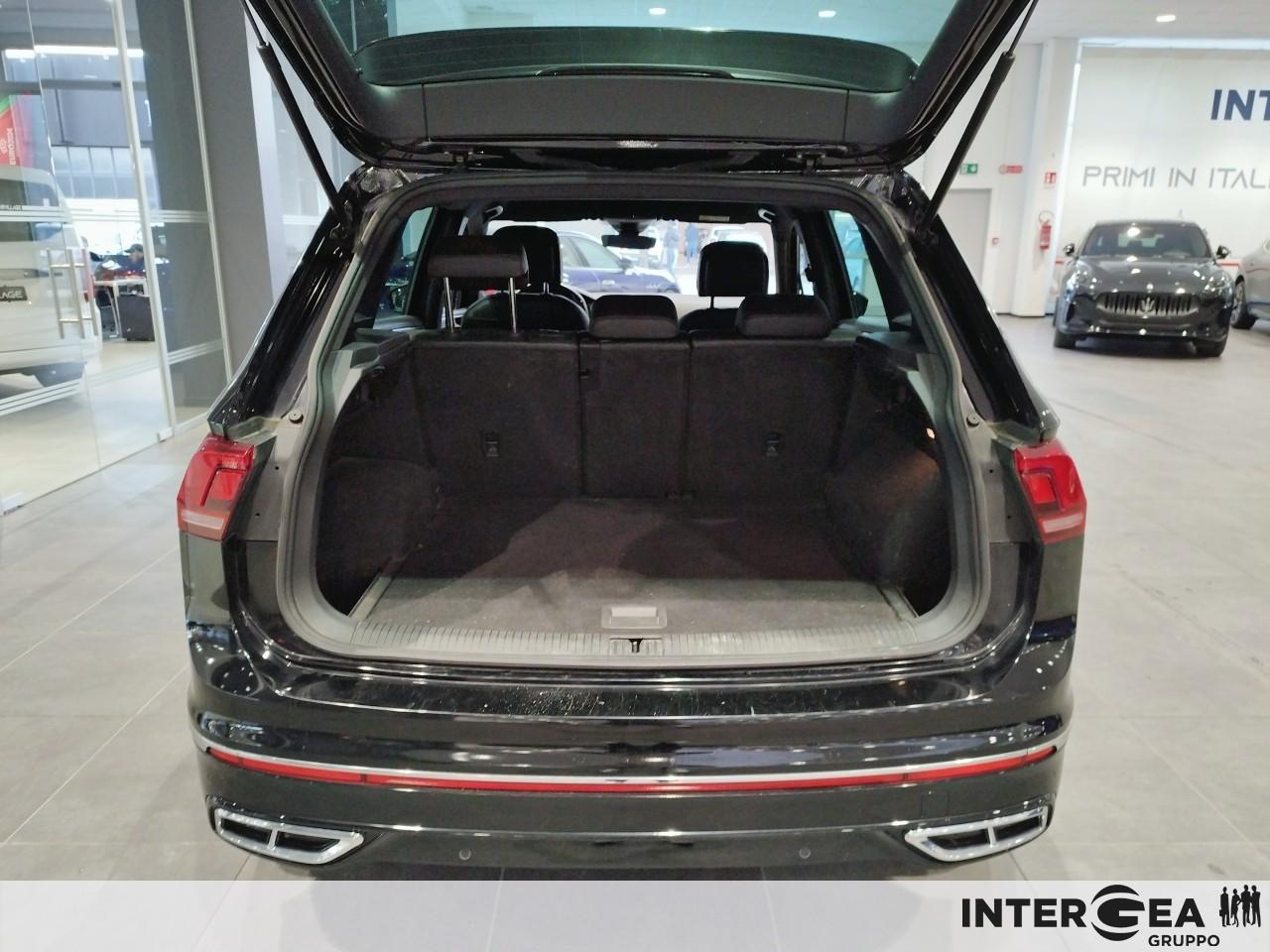 VOLKSWAGEN Tiguan 2.0 tdi R-Line 4motion 150cv dsg