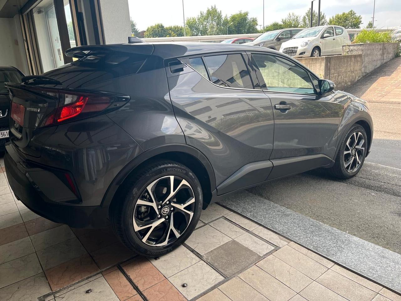 Toyota C-HR 1.8 Hybrid E-CVT Trend ADATTA AI NEOPATENTATI