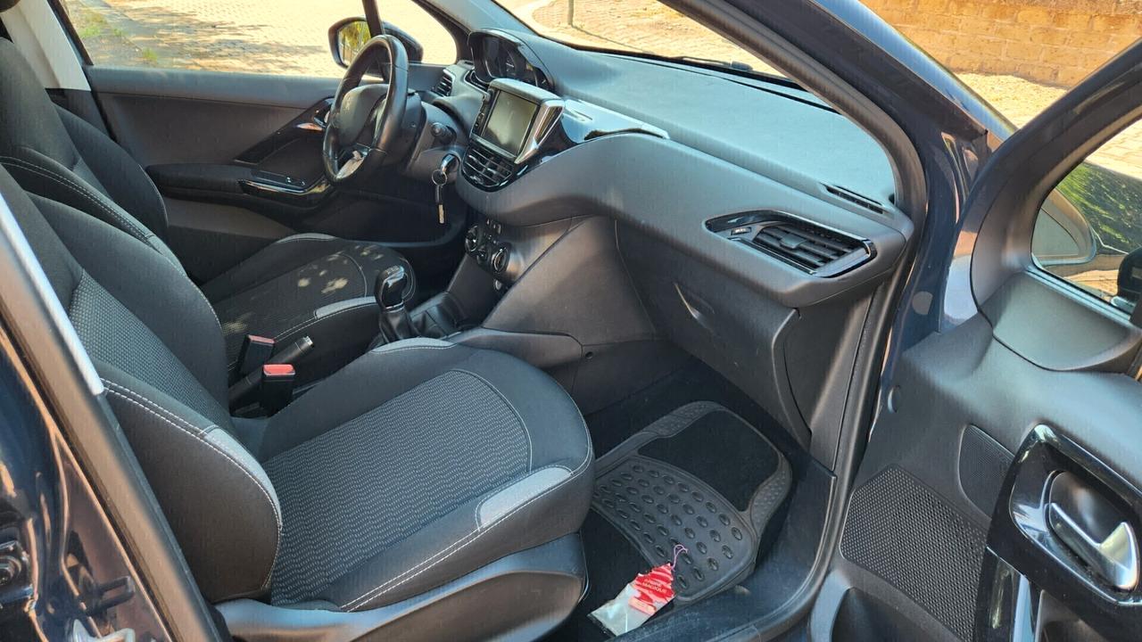 Peugeot 208 PureTech 82 5 porte Allure