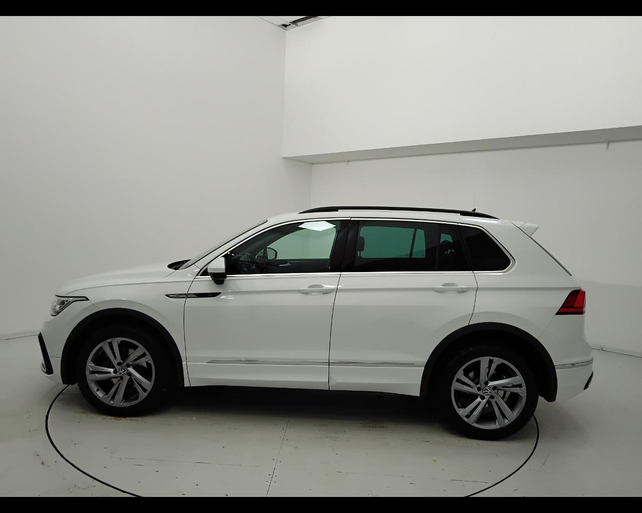 VOLKSWAGEN Tiguan II 2021 - Tiguan 2.0 tdi R-Line 4motion 150cv dsg