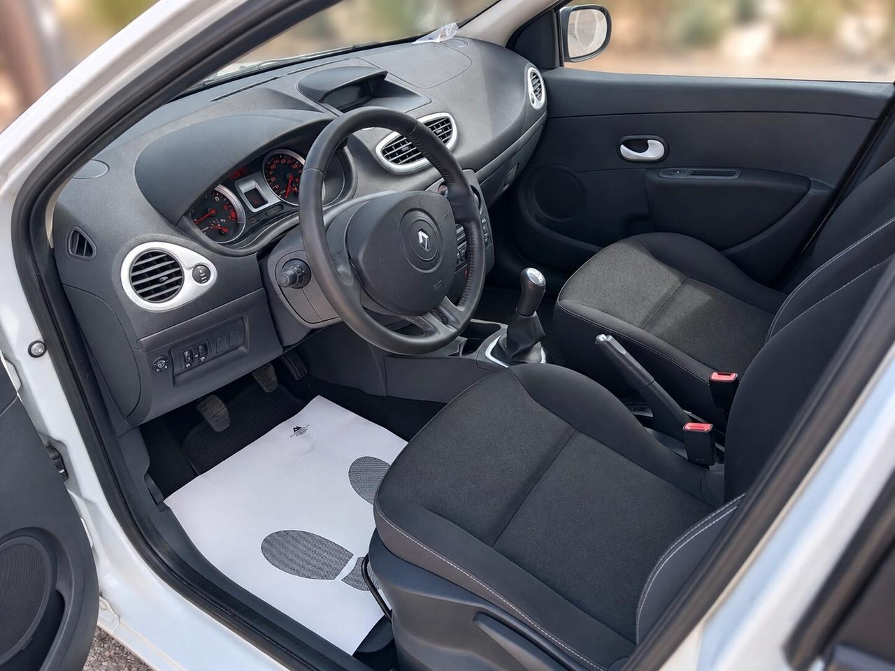 Renault Clio 1.2 16V 5 porte GPL Dynamique